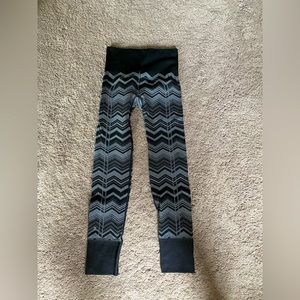 Lululemon leggings size 4 like new